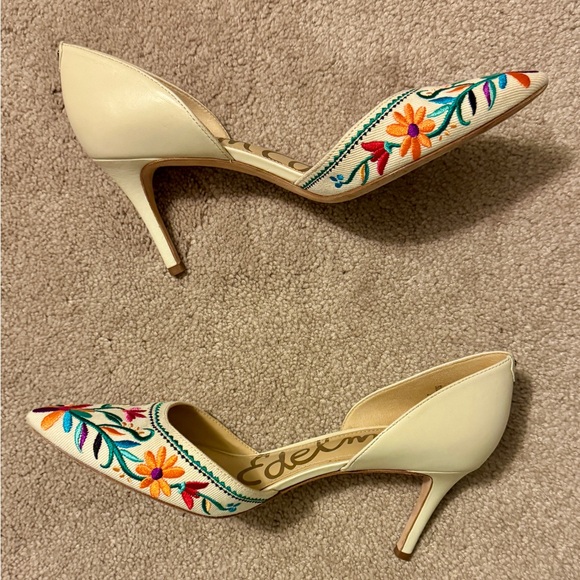 Sam Edelman Women's Embroidered Floral Heels - Cream Size 8. - Picture 3 of 6